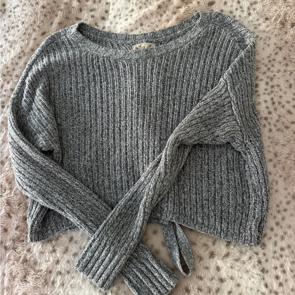 Hollister Heather Gray Women's Crew Neck Sweater